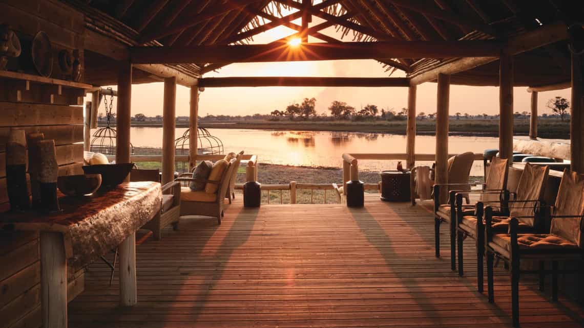 Bar und Lounge der Belmond Eagle Island Lodge, Okavango Delta